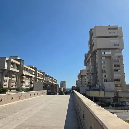 Adi Apartment