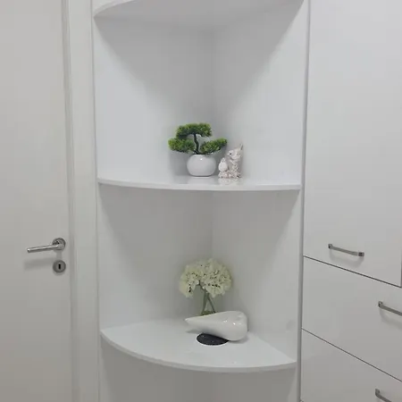 Apartment Adi